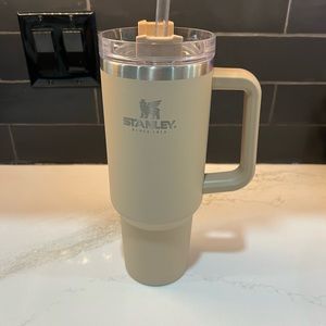 Stanley 40oz (driftwood)